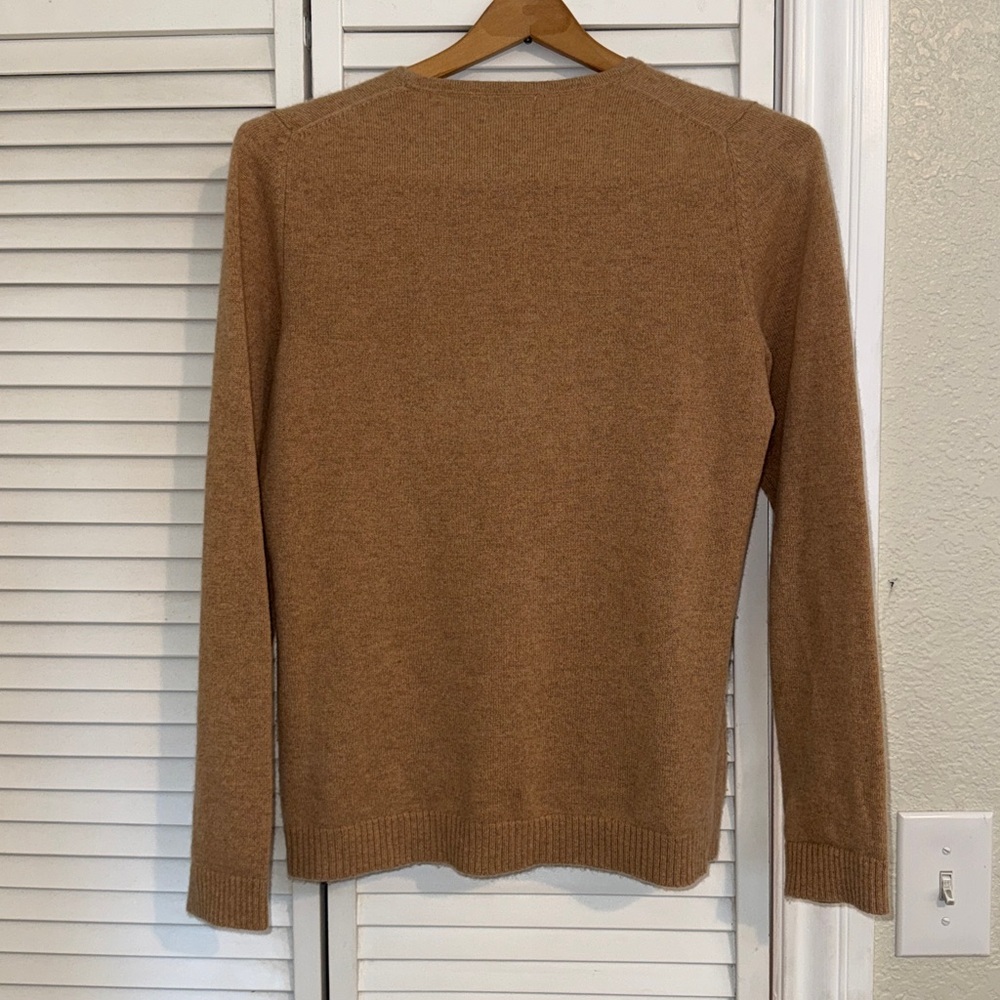 L.L. Bean Camel Crewneck Sweater - S - Picture 4 of 4